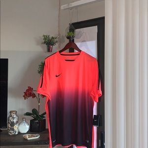 Men’s Nike Dry Fit Top XXL/2XL NEW